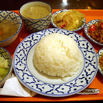 コンビネーションランチ／３