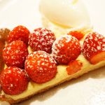 OGINO organic Restaurant - 伝統菓子シリーズ第9弾～苺のタルト～（600円）
      