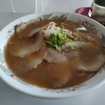 まみや - 料理写真:中華そば肉入り(大)