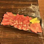 すこし贅沢な旨い焼肉 ゆうすい - 牛タン盛り合わせ