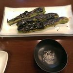 手打ちそば にはち - 焼きそら豆（４５０円）です。