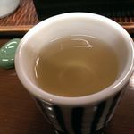 手打ちそば にはち - 香ばしい蕎麦茶、血液がサラサラになる？