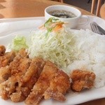 カフェリブ・フォーエバー - 鳥のバリバリランチ(スープ付)610円