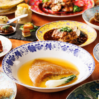 Savor a wide range of Chinese cuisine, from shumai to shark fin