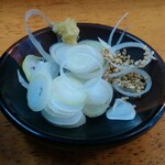 関西風手打うどん いらっしゃい - 添えられる薬味