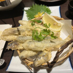 北海道海鮮・個室情緒 ～ ２３番地 ～ - 稚鮎の天ぷら