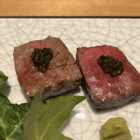 神楽坂 よこ田 - サーロインのキャビア乗せ