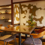 omo cafe+c - テーブル席①
