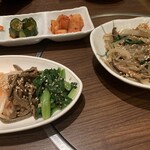 万宝家 - ・春雨キムチ炒め（￥850） ・ナムル盛り合わせ（￥650） ・キムチ盛り合わせ（￥650）