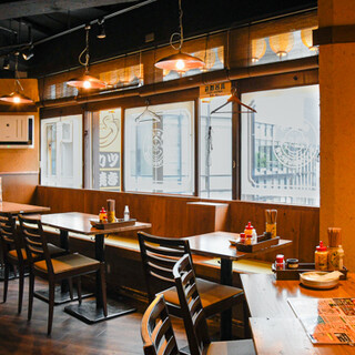 見た目と裏腹な大人のモダンな空間！お集まり＆一人飲みもOK♪