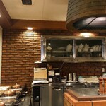 特選近江牛レストラン ティファニー - カウンターから見た厨房