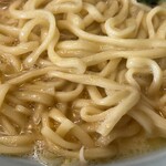 横浜家系ラーメン 魂心家 - 麺アップ