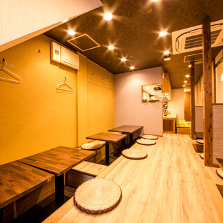 A calm interior where you can relax and unwind. Equipped with sunken kotatsu seats