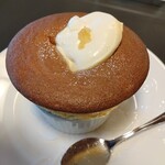 六盛　スフレ・カフェコーナー茶庭 - Souffle・レモンスフレ