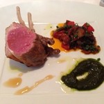 イル プレージョ - 骨付き仔羊のロースト ナッツのソースで