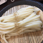 Udon Chisou Yamaishi Dohei - 綺麗に束ねられた麺