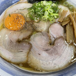 Chuukasoba Hanzawa - 牡蠣と北寄貝出汁ラーメン(塩) 1000円