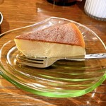 モトマチ喫茶 - 自家製チーズケーキ 税込350円