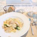 La Brianza - ジェットファーム長谷川さんアスパラガストンナレッリ半熟玉子サマートリュフ。もうどこをいただいても隙なく美味しい一皿。トリュフの香りも半熟玉子のトロトロも、アスパラガスの濃い味わいが深まってたわ〜♡♡