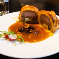 ラ・ボンヌターブル - 