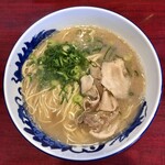 元祖糸島ラーメン 銅鑼 - 糸島豚骨ラーメン　600円