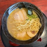 麺工房おおにし - 手揉み風縮れ中太麺