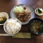 家庭料理居酒屋 よってって - 日替わりの「ポークケチャップ定食」