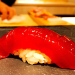 鮨うめざわ - 5分しか漬けないが、マグロ漬け、これぞ本道の漬け、美しい