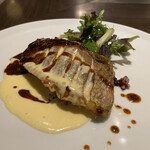 キャトルラパン - タイのポワレと赤飯