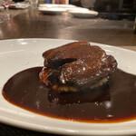 キャトルラパン - 牛の頬肉煮込み