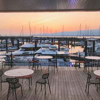 カフェ&ダイニング ヘミングウェイ_0