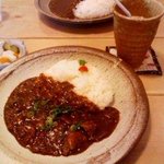 Fujiyama Purin - 近江牛すじカレー