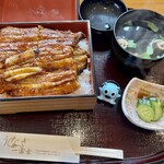 うなぎ 一富士 - パカッとご開帳