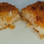 西山商店 - かにクリームコロッケ断面