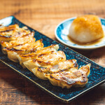 Garlic Gyoza / Dumpling (8 pieces)