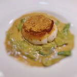 ラヴァンドール - 青森県産帆立貝のソテー カレー風味のバターソース