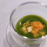 ラヴァンドール - 胡瓜と水だけで作られたスープは青臭さなどはなく、涼しげなスッとする味わい。