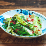 Stir-fried dried shrimp and green vegetables with salt