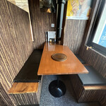 A5仙台牛焼肉 肉豊作 - テーブル席