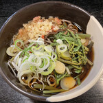 そば処 弁菜亭 - 山菜そば　460円