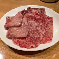 ビーフキッチン 渋谷店 - 上タン、特選ハラミ、リブ芯