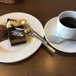 フォルクス - "ベルギーチョコレートケーキ＆珈琲"