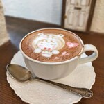 カーム ガーデン - カフェラテ　色つきの可愛いラテアート。ラテとしても美味しくてばっちり。