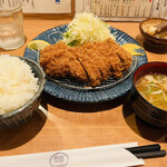 トンカツ ツキウマ 神山町 - 