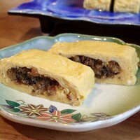 炭焼鰻 寝床 福島店 - 溢(こぼ)れう巻き