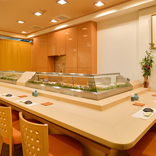 We provide "seasonal ingredients". Fresh ingredients that the owner himself procures from Tsukiji