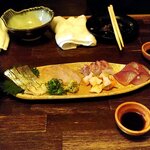 Sakana To Sake To Kushi Chirori - 