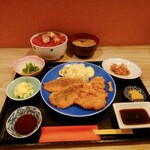 和心 かぎり - 鰺と鶏のフライと初かつお丼