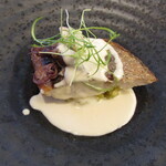 Derire - 長崎県のいさきのポワレ ホタルイカ あさりリゾット 白ワインのソース