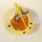 Derire - 白鷺サーモン ポロ葱のムース 柑橘のクーリ りんご